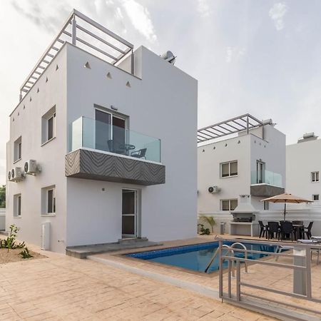 Nissini Villas 2 アヤナパ エクステリア 写真