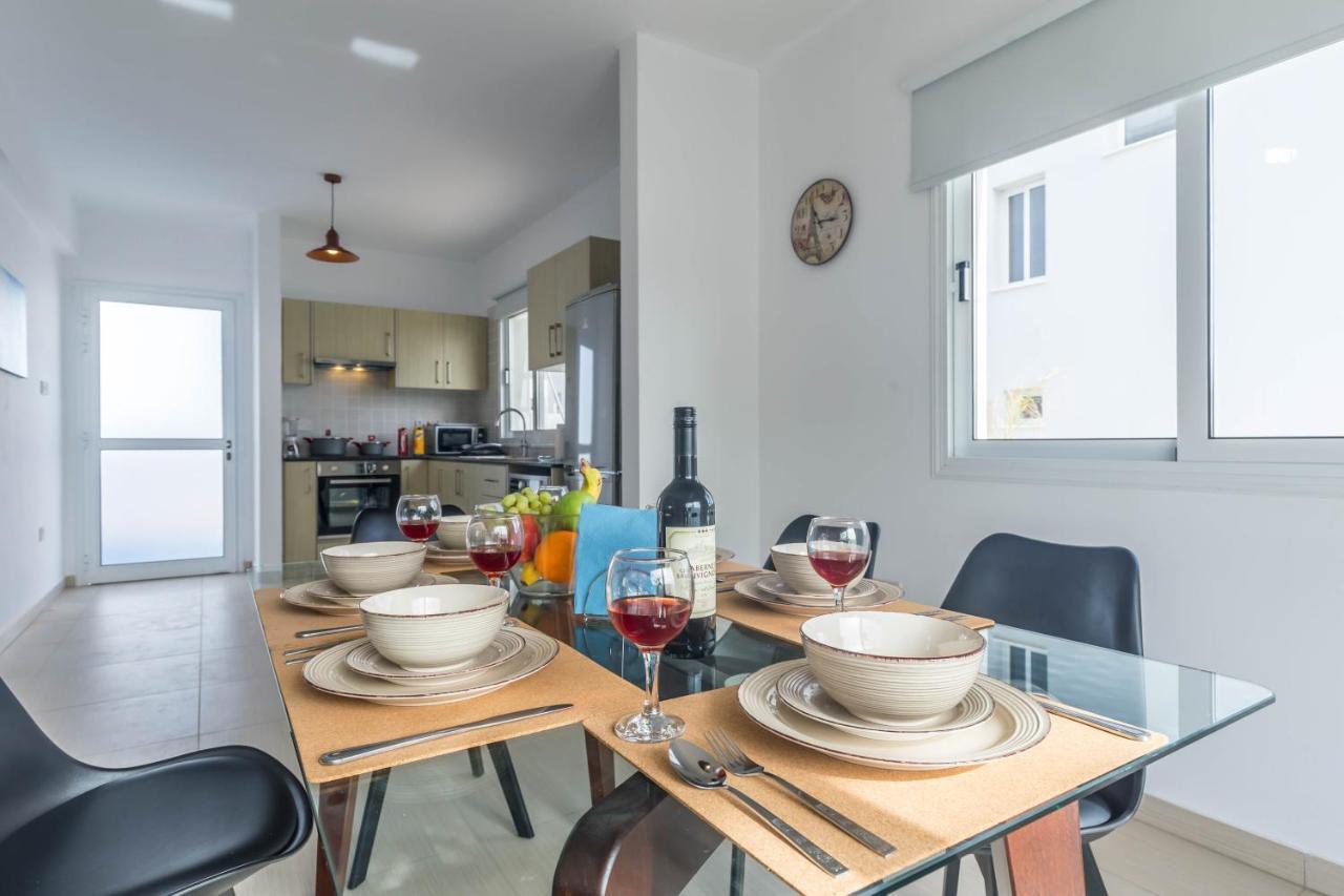 Nissini Villas 2 アヤナパ エクステリア 写真