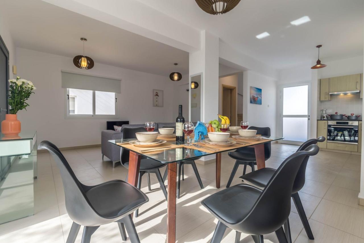 Nissini Villas 2 アヤナパ エクステリア 写真